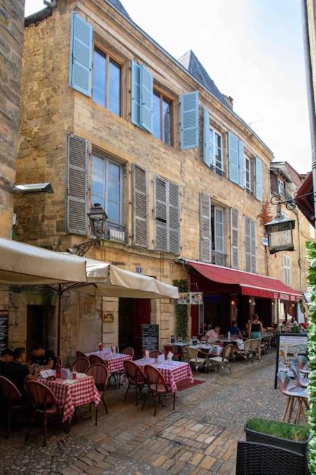 "Les Appartements De Betty A" Coeur Historique Sarlat-la-Canéda Kültér fotó